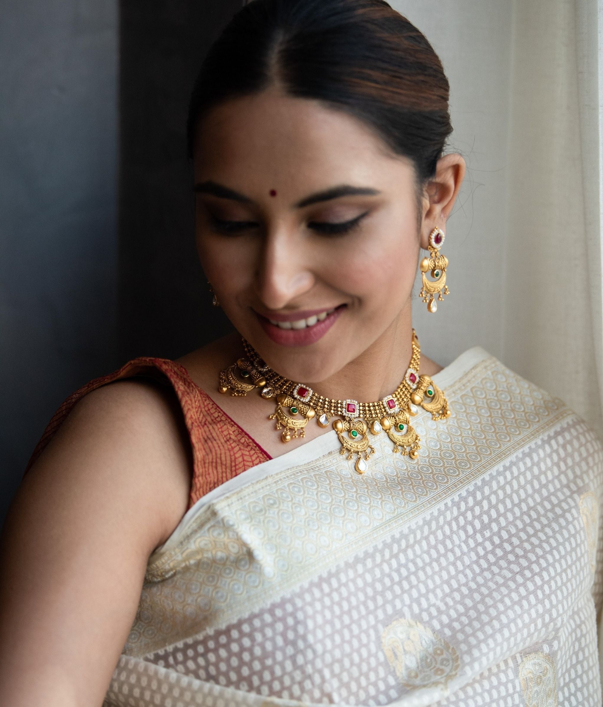 Avantika Antique 22k Gold Pendant Necklace Set