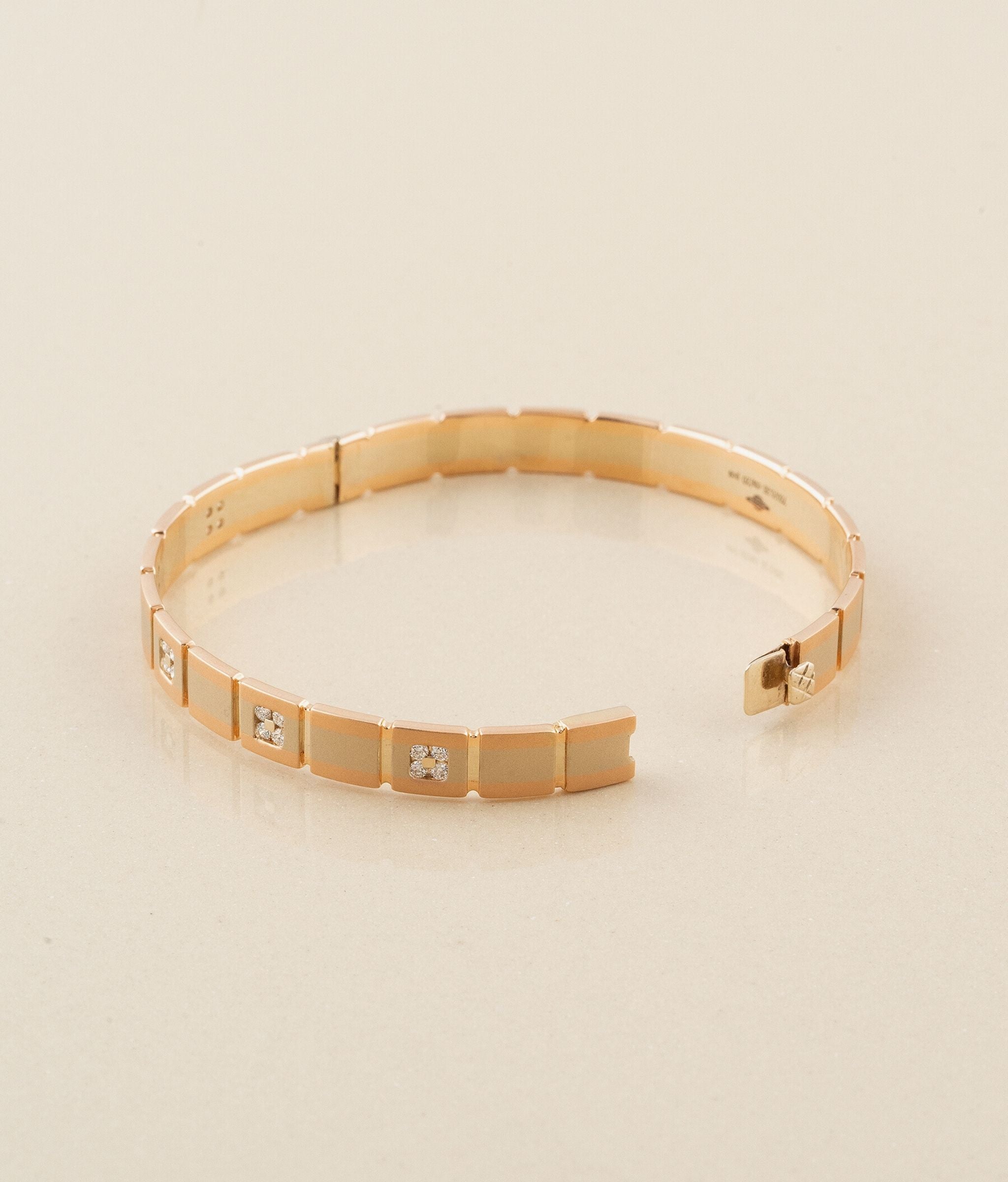 Eve 18K Gold Diamond Bangles