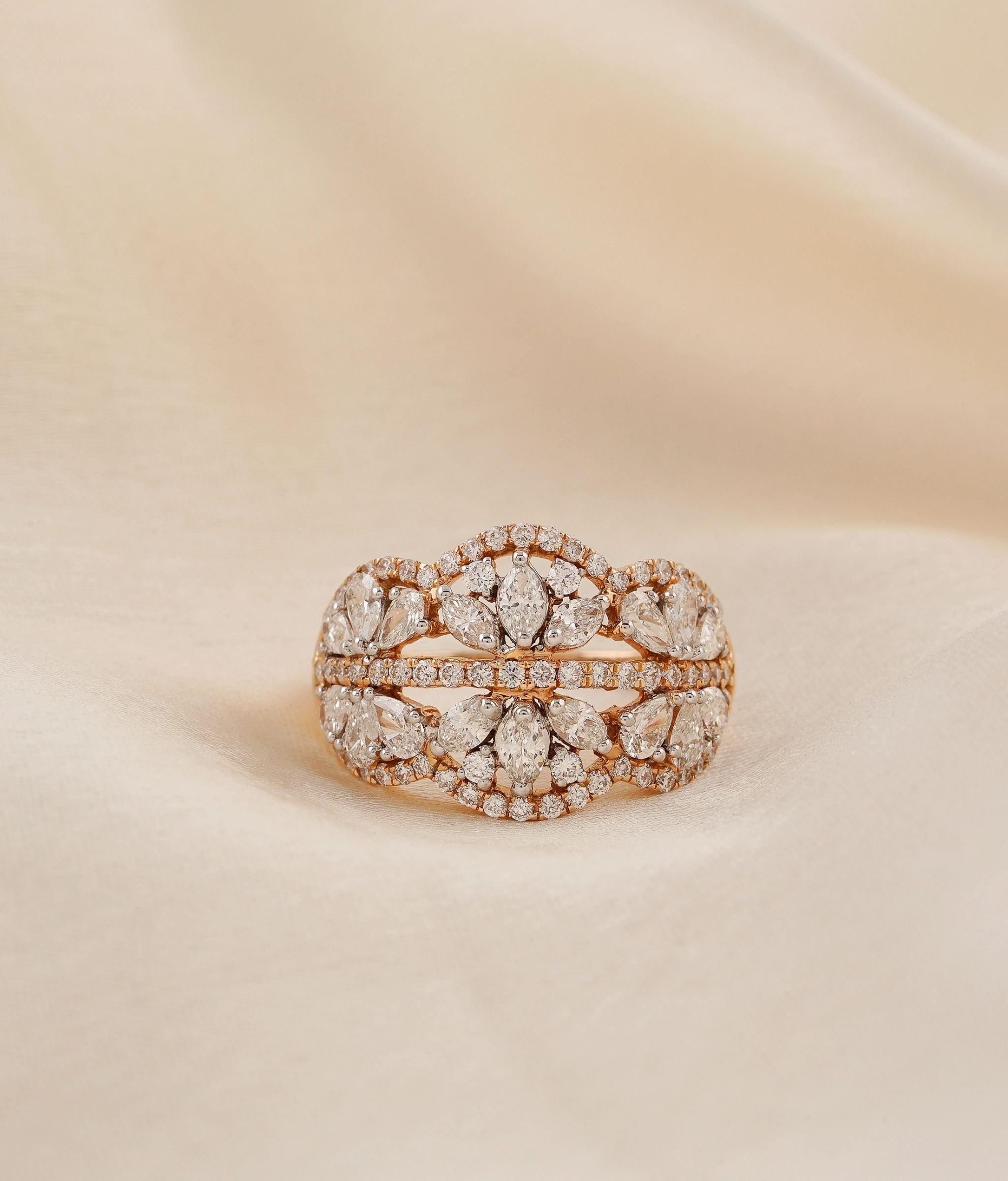 Meha Gold & Diamond Ring