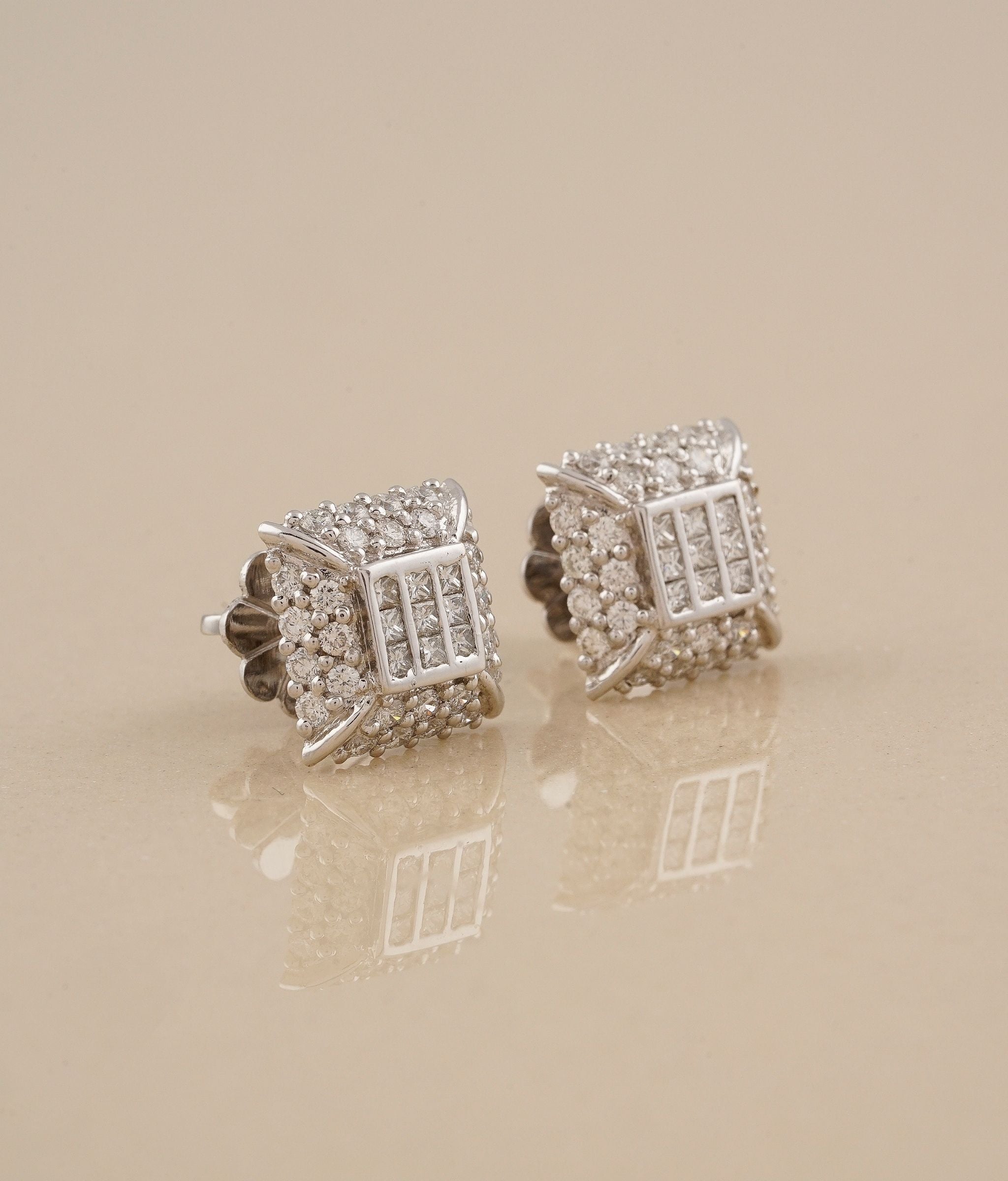 Pihu White Gold & Diamond Earrings