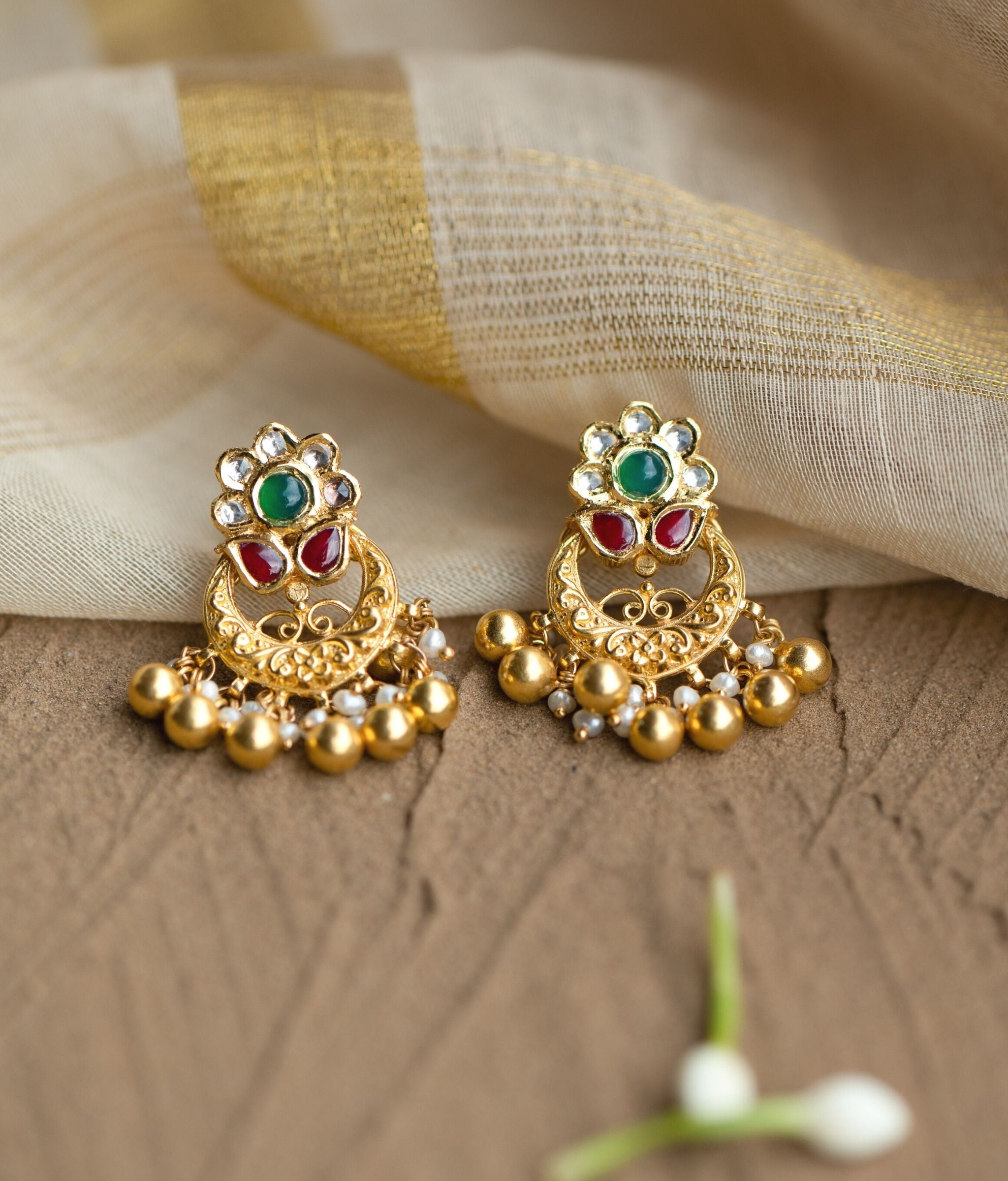 Reeti Antique 22K Gold Set