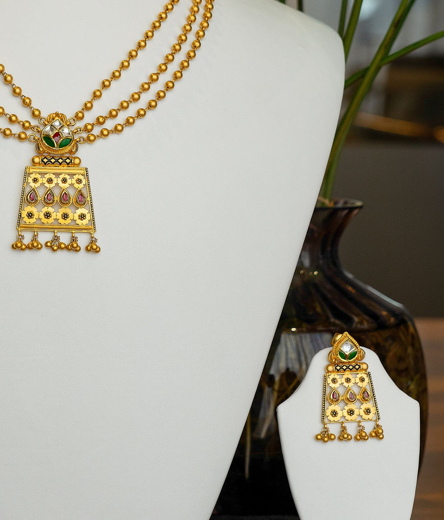 Divyaara 22kt Gold Necklace Set