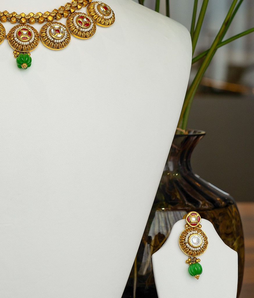Chokar set in discount gold