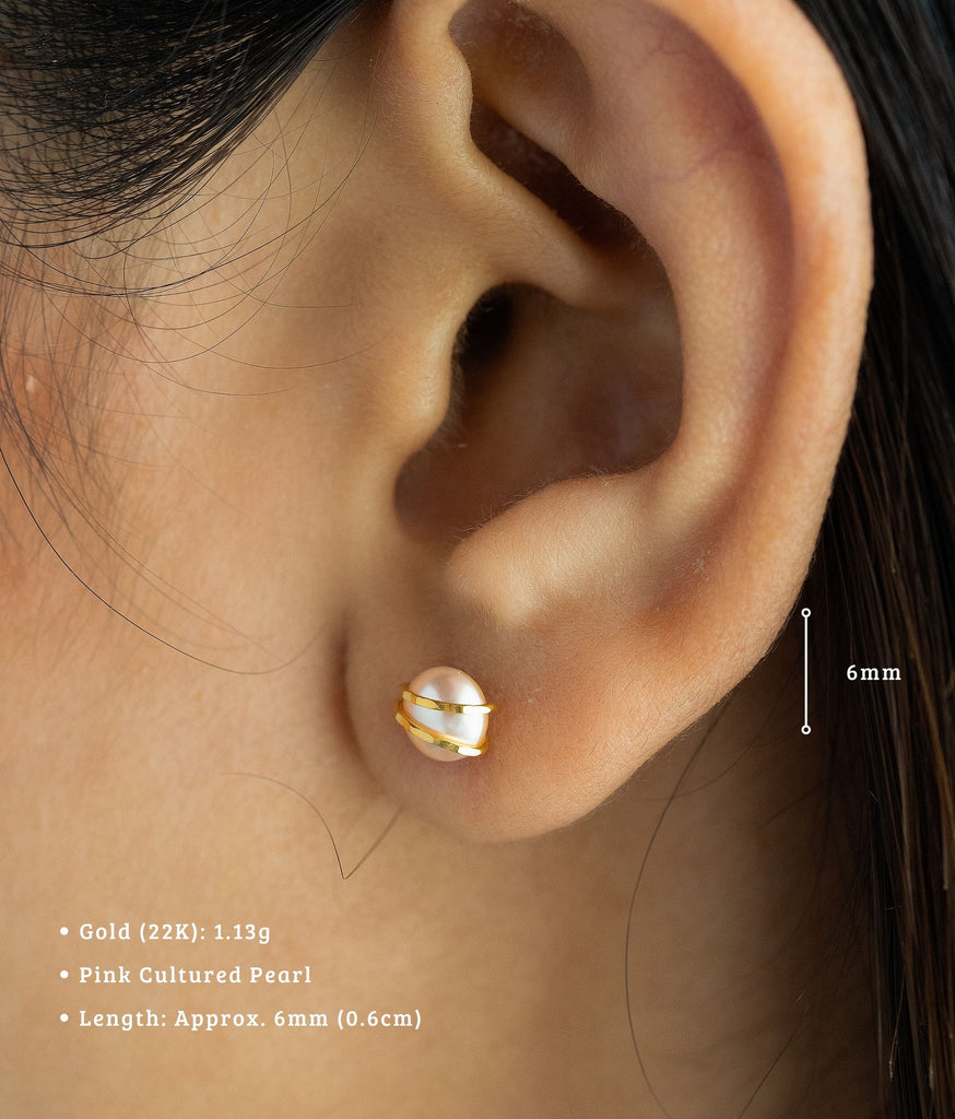 22k Gold Pearlglow Stud Earrings