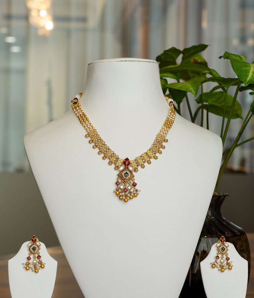 Raagini 22kt Gold Choker Set