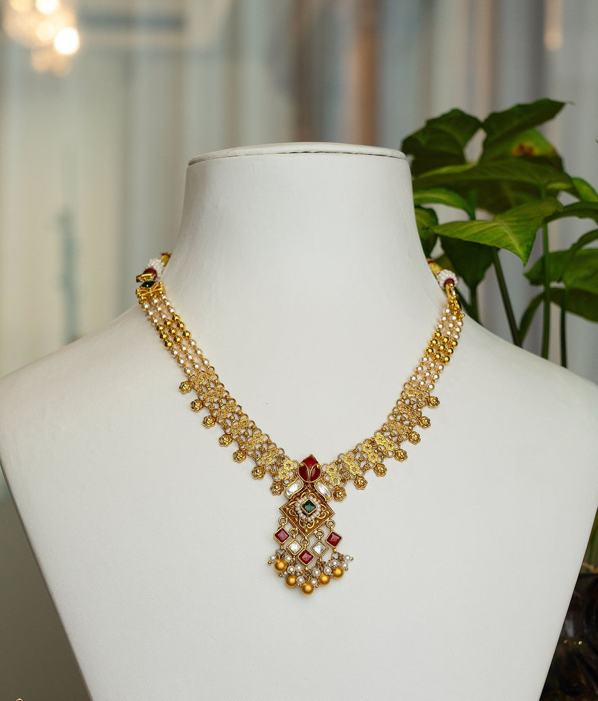 Raagini 22kt Gold Choker Set