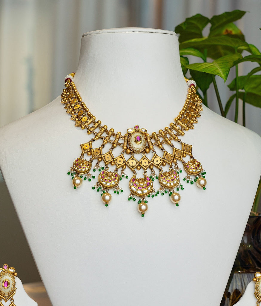 Tarini 22kt Gold Necklace Set