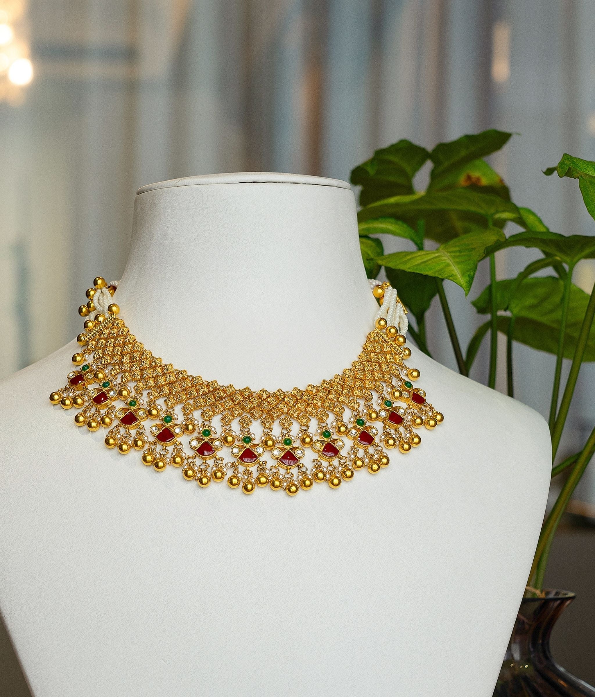 Veena 22kt Gold Choker Set