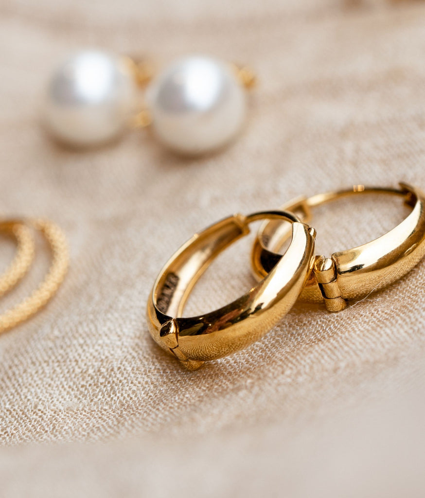 Aarna 18kt Gold Earrings