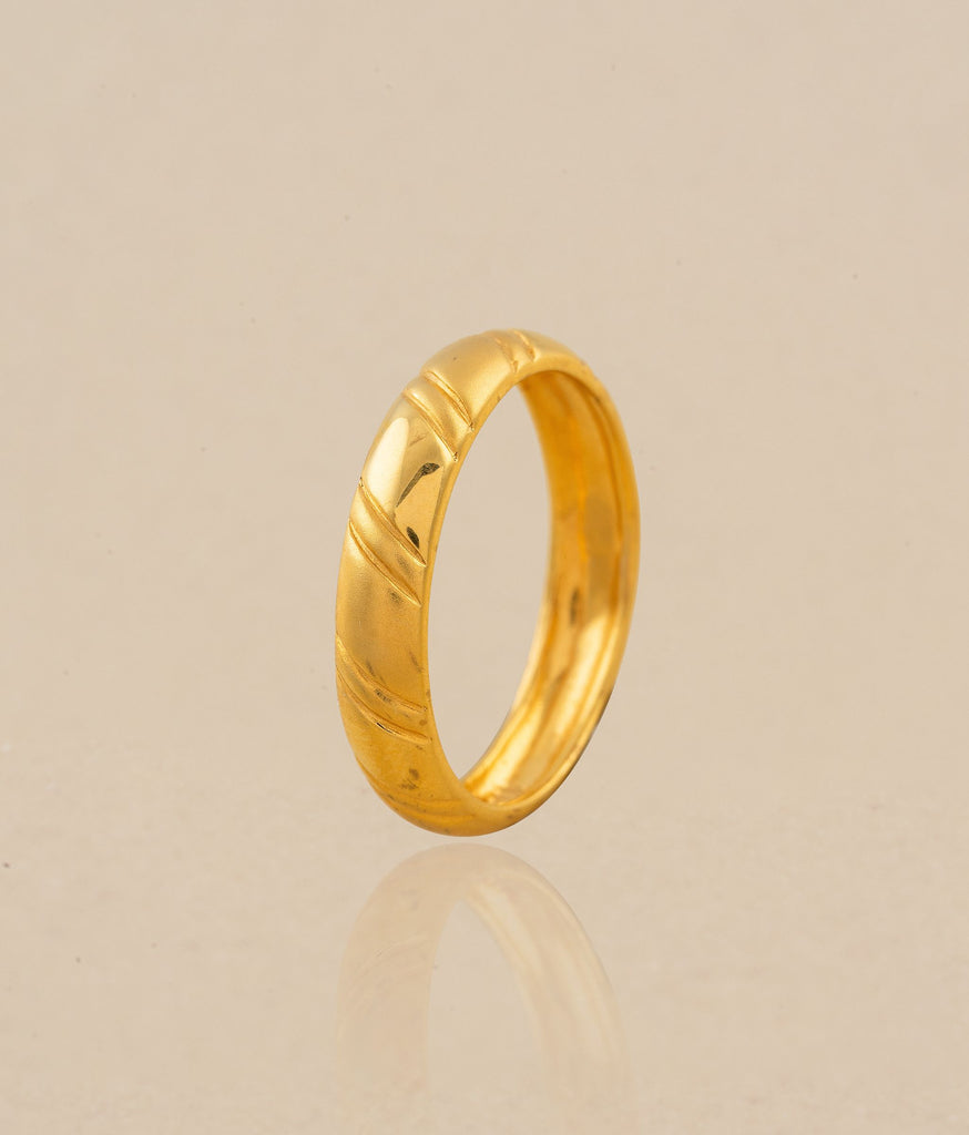 Avery Unisex 22K Gold Ring