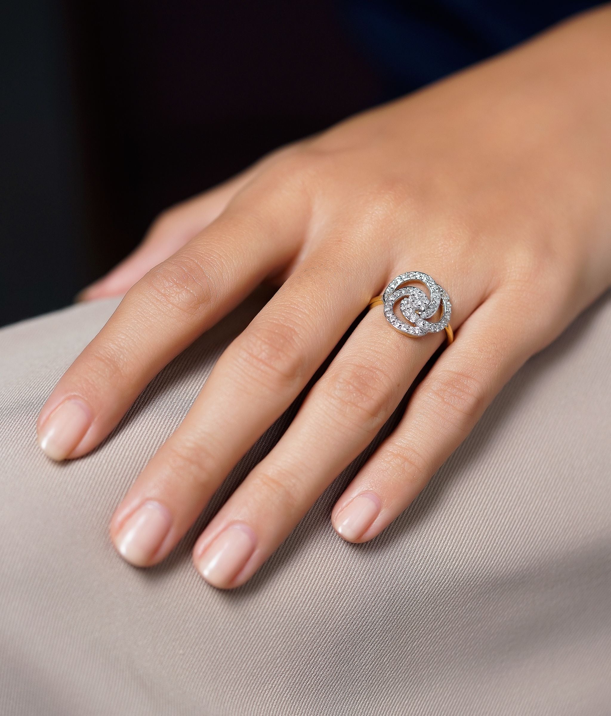 Circel Of Life Gold & Diamond Ring