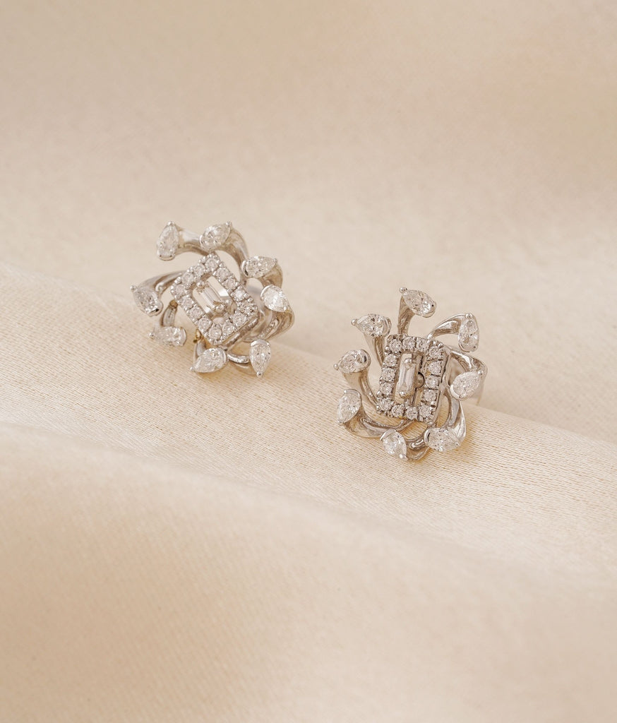 Corsage White Gold & Diamond Earrings