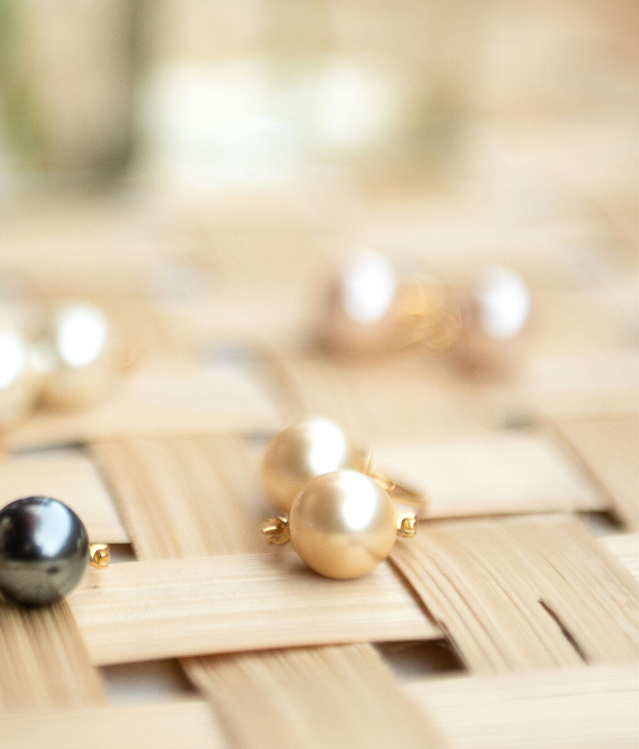 Dawn Pearl Earrings ( Yellow )