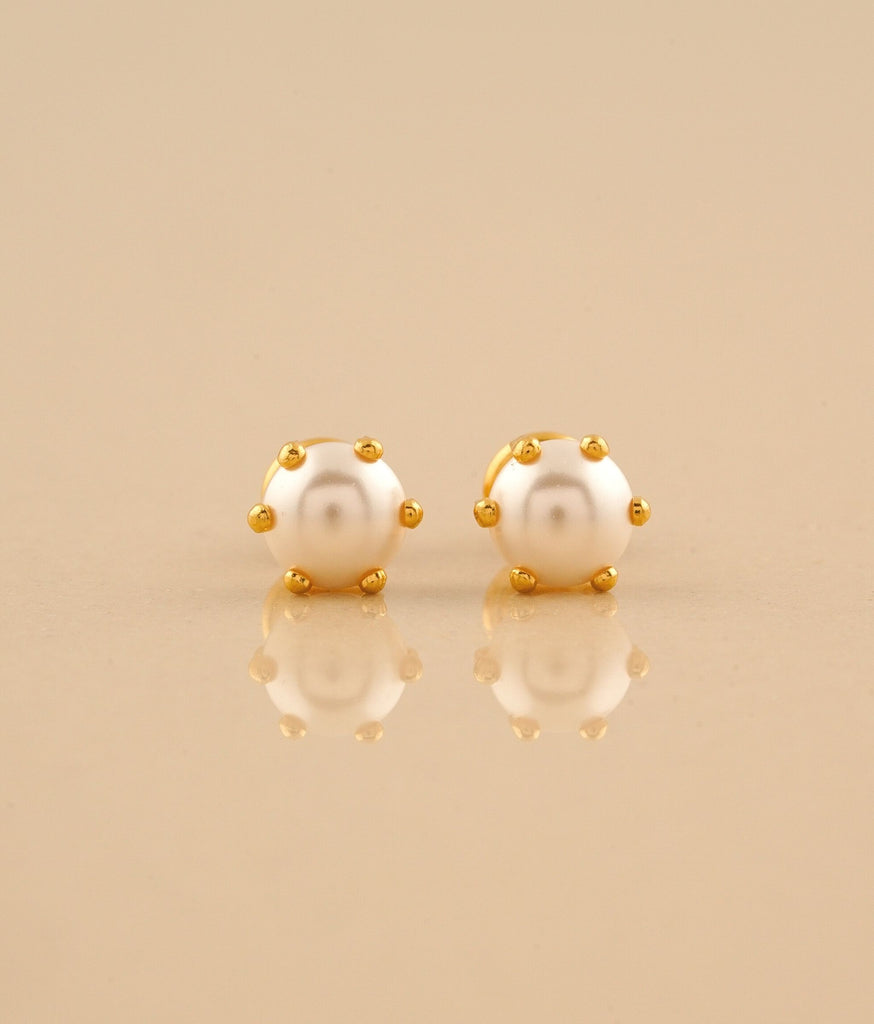 Dot 22kt Gold Pearl Studs