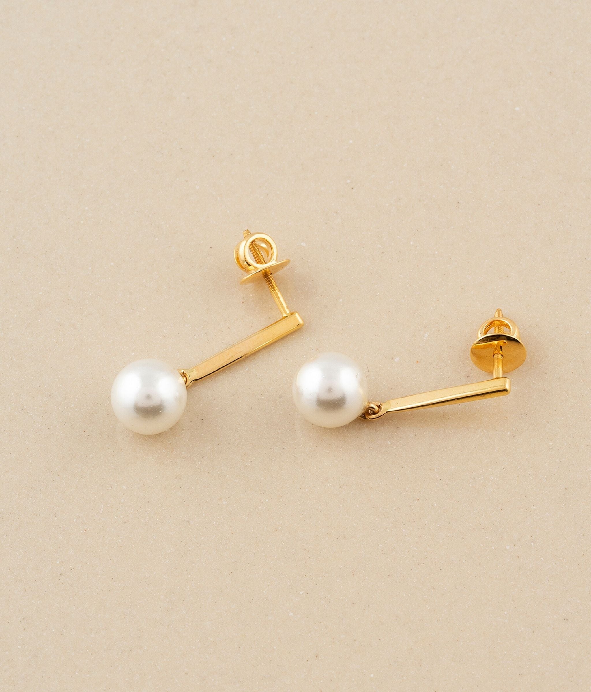 18k Gold Dove Pearl Earrings