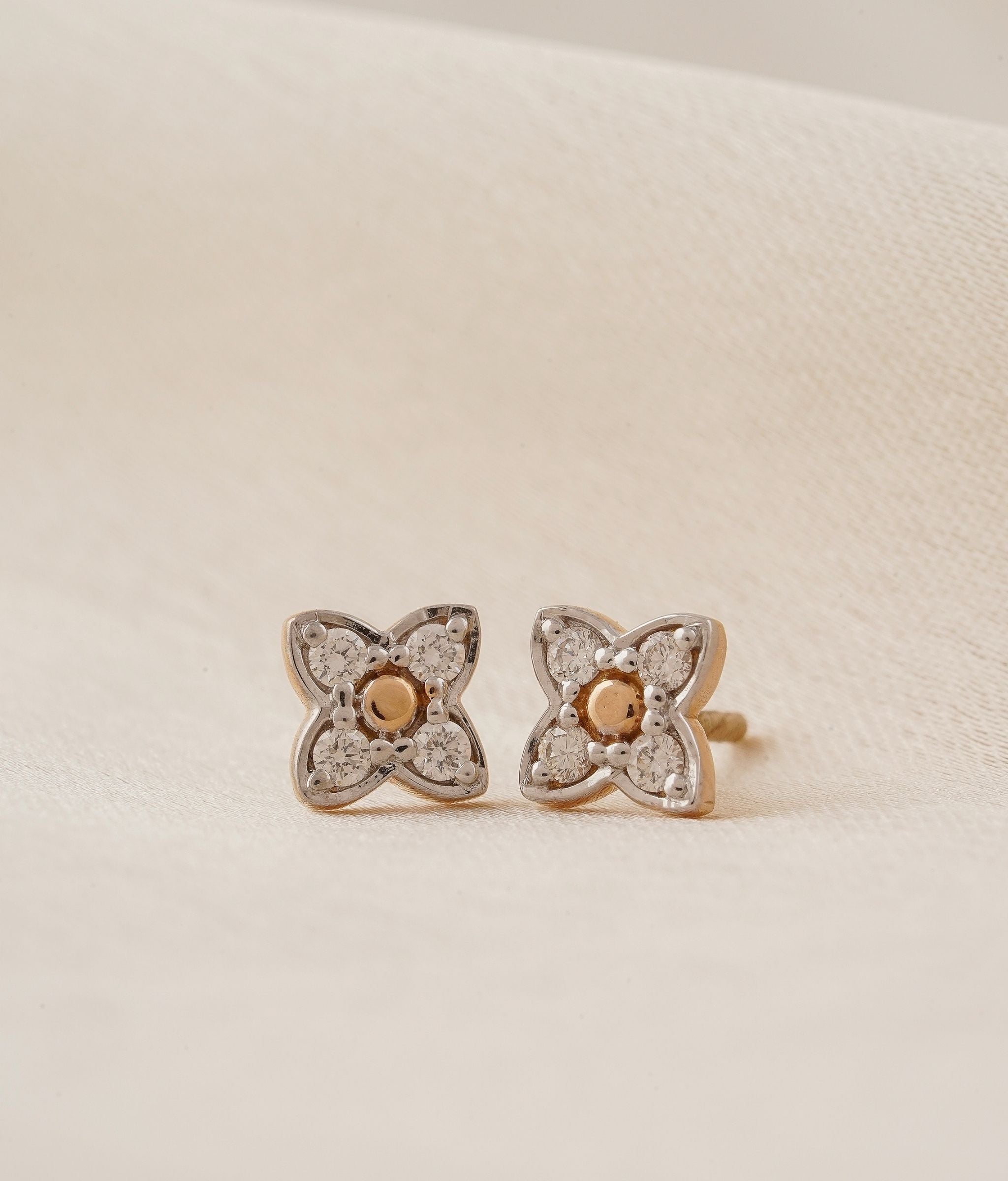 Juhi Gold & Diamond Earrings