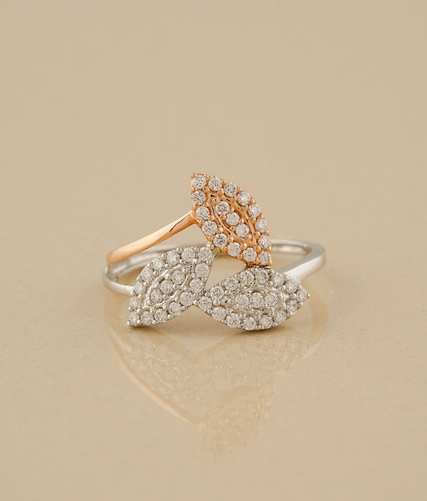 Kriti 18k Gold & Diamond Ring