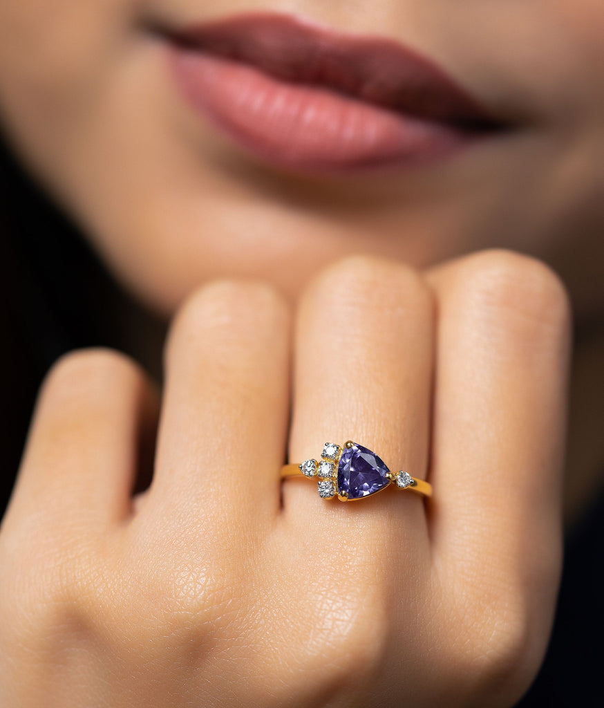 Neel Sapphire Gold & Diamond Ring