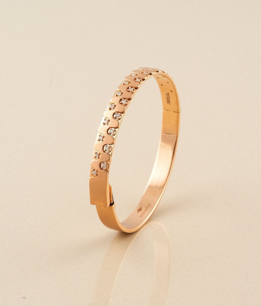 Nora 18K Gold Diamond Bangle