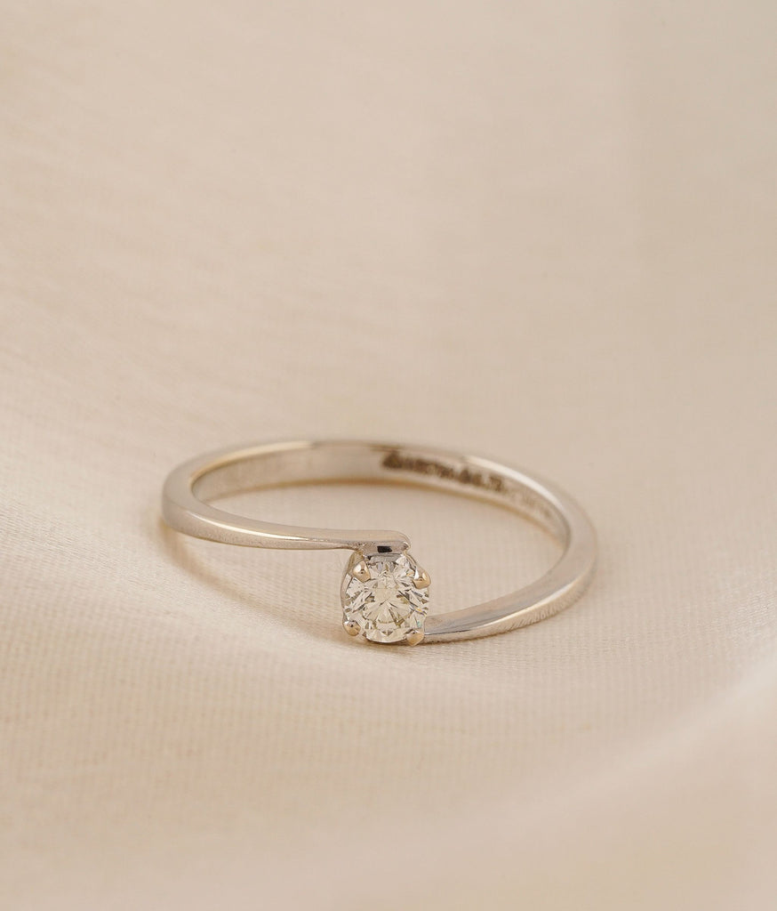 Petal White Gold & Diamond Ring