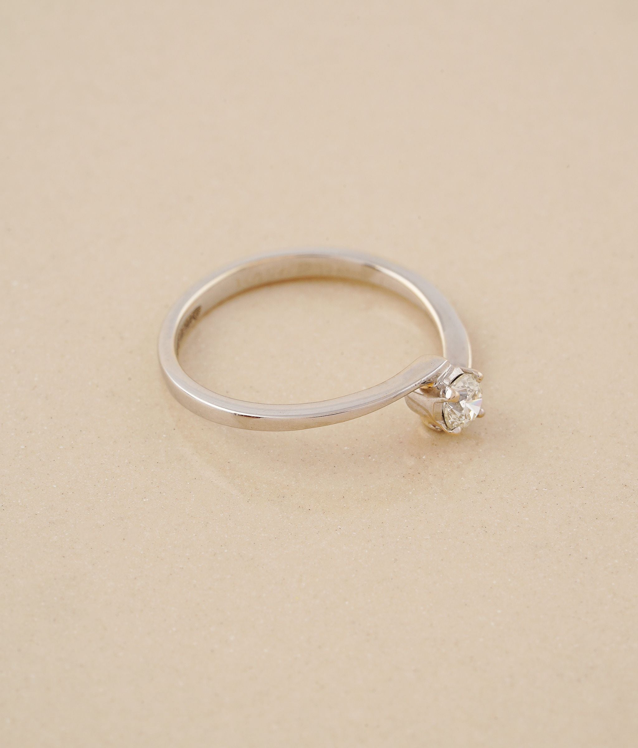 Petal White Gold & Diamond Ring