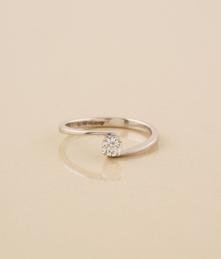 Petal White Gold & Diamond Ring