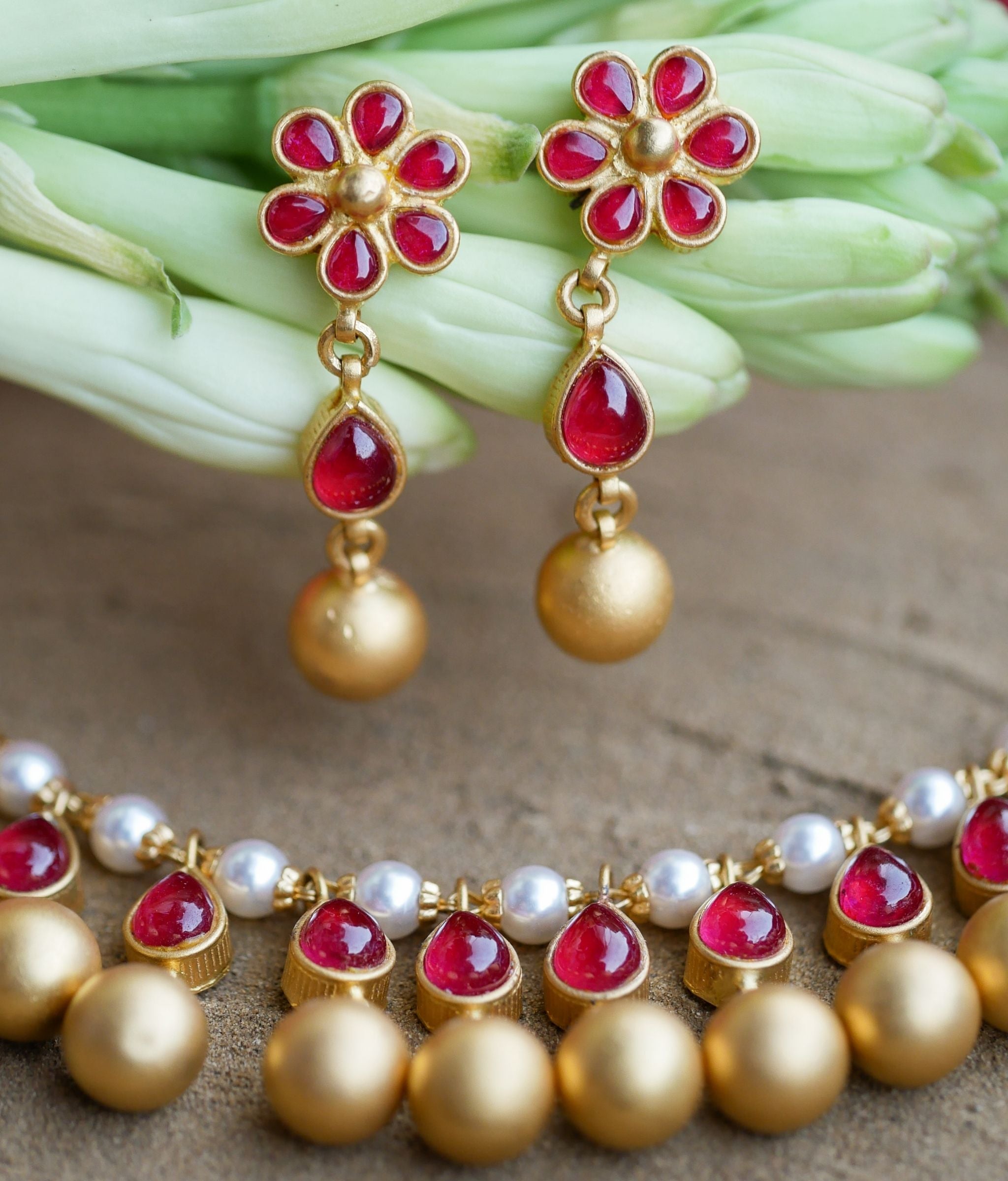 Sapna Antique 22K Gold Ball Necklace Set