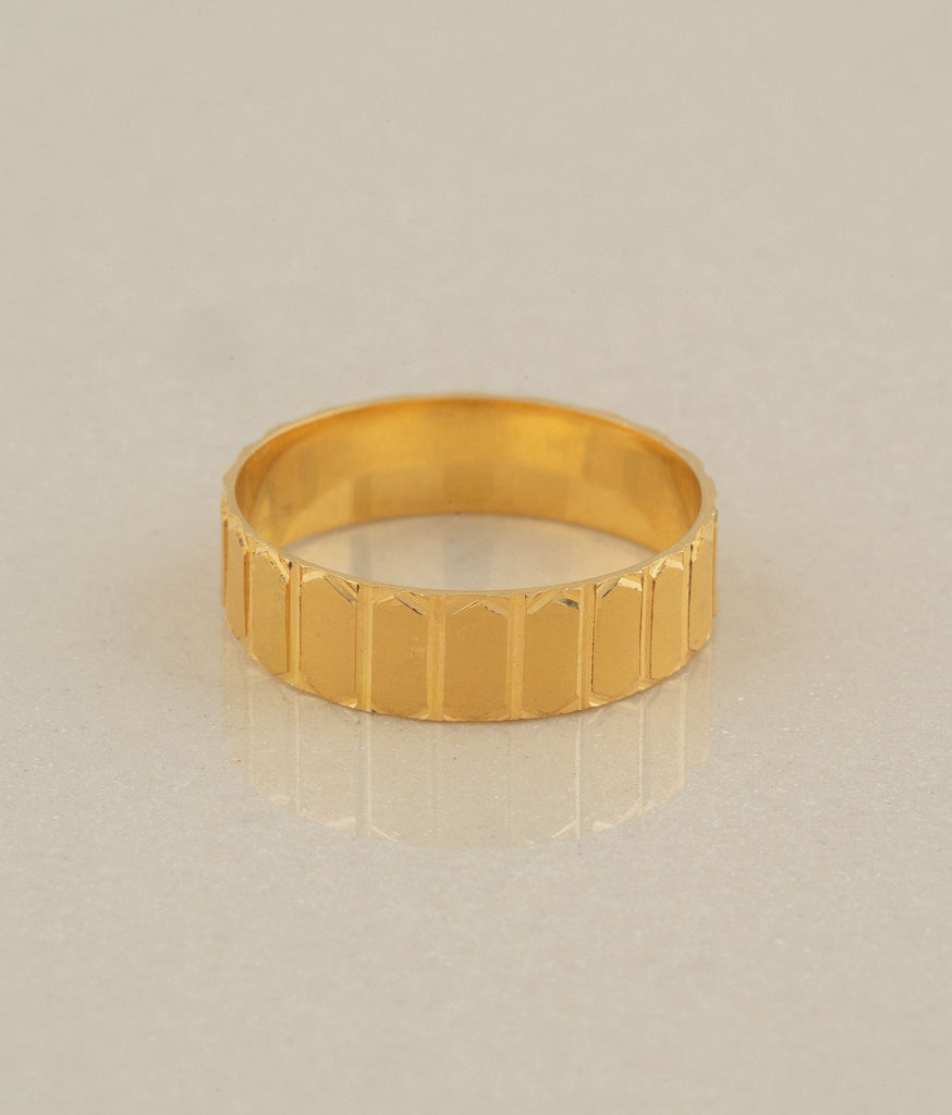 Linear Men's 22k Gold Ring