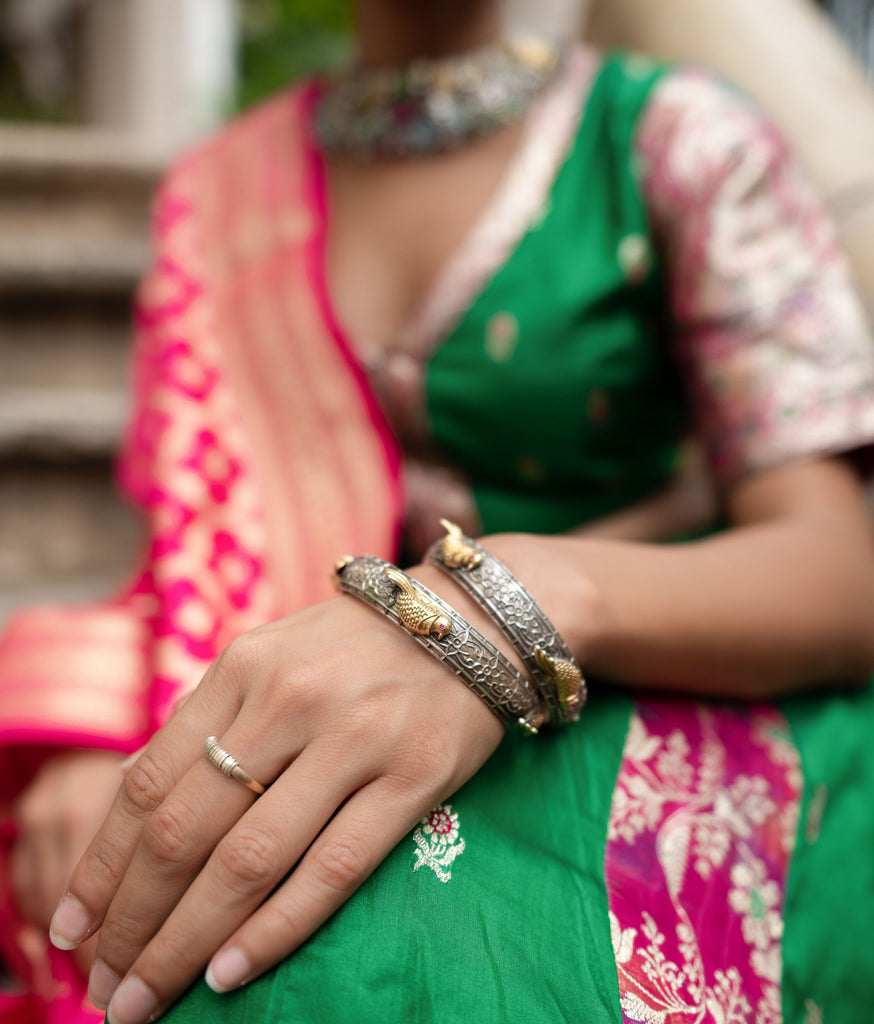 Paakshi Silver Bangle