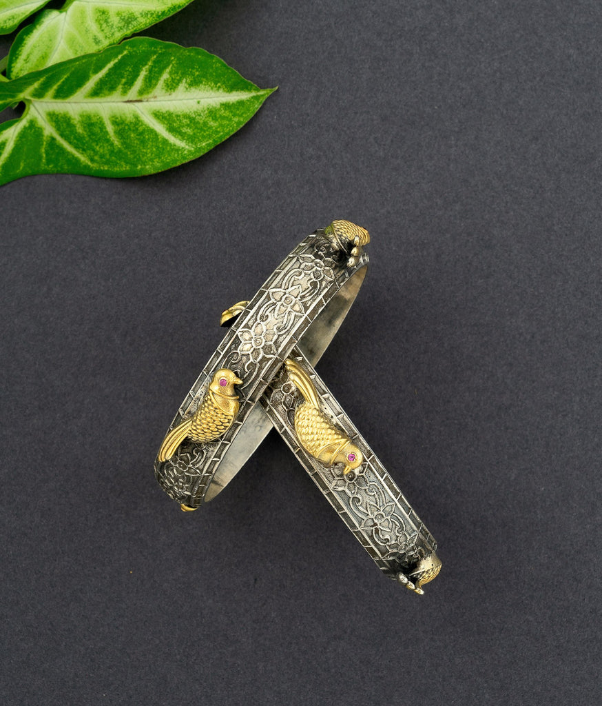 Paakshi Silver Bangle
